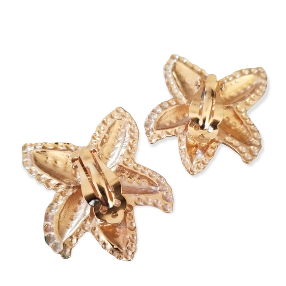 Vintage Diane Von Furstenberg Couture Starfish Matte Goldtone Clip Earrings - Picture 6 of 11